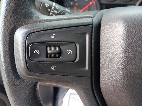 Used 2022 Chevrolet Silverado 2500 Custom w/ Custom Value Package image 10