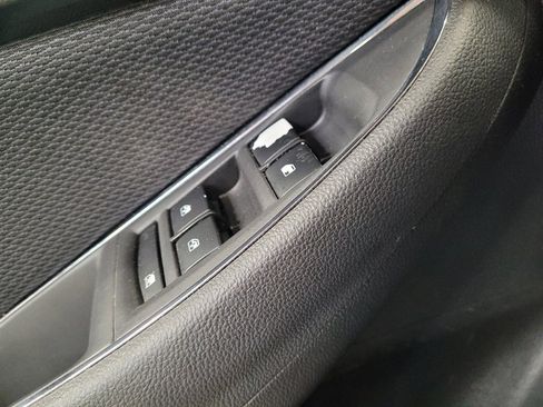 Used 2017 Chevrolet Cruze LT w/ Sun And Sound Package FWD image 27