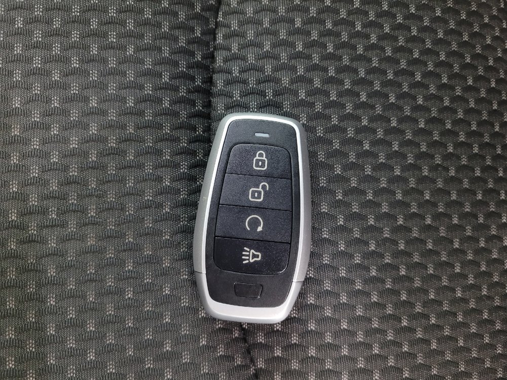 Used 2023 GMC Terrain SLE FWD image 32