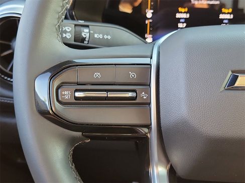 Used 2023 Chevrolet Colorado LT w/ LT Convenience Package II image 5