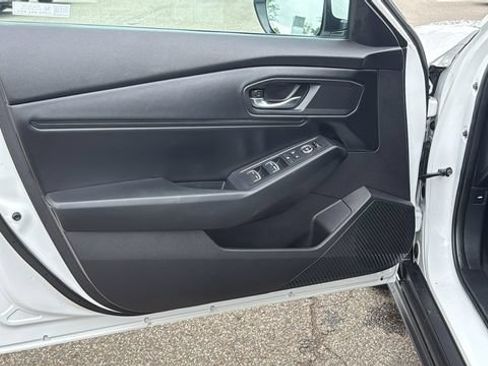 Used 2023 Honda Accord EX image 9