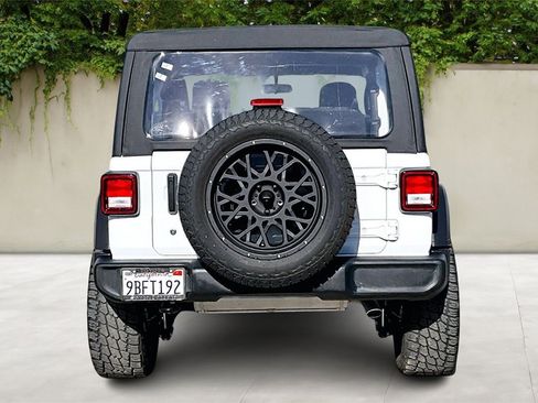 Used 2022 Jeep Wrangler Sport image 6