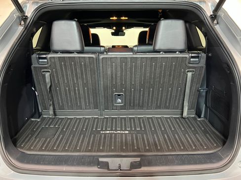 Used 2021 Toyota Highlander XSE AWD/4WD image 24