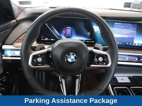 Used 2023 BMW 760i xDrive AWD/4WD image 25