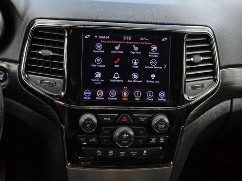 Used 2020 Jeep Grand Cherokee Altitude RWD image 12