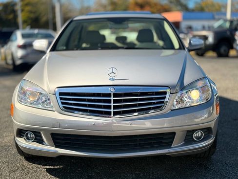Used 2009 Mercedes-Benz C 300 4MATIC Sedan image 3