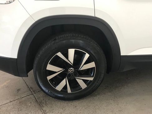 Used 2021 Volkswagen Atlas Cross Sport SE image 42