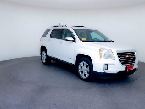 Used 2017 GMC Terrain SLT image 11