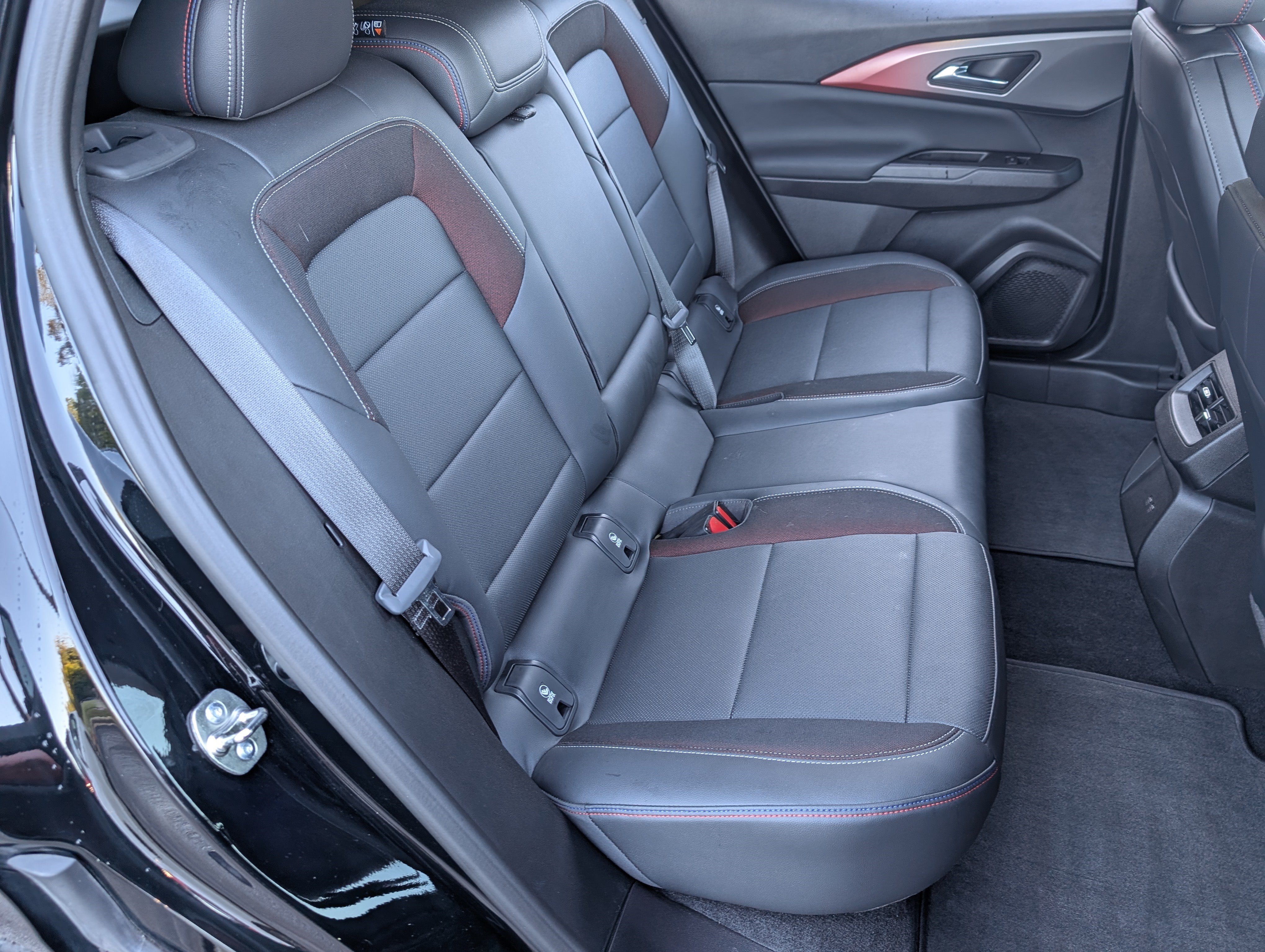 Used 2024 Chevrolet Equinox EV RS FWD image 19