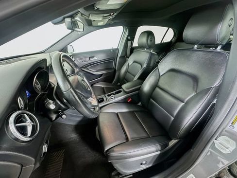 Used 2017 Mercedes-Benz GLA 250 4MATIC image 31