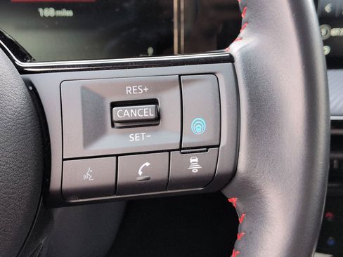 Used 2025 Nissan Kicks SR w/ Illumination Package FWD image 19