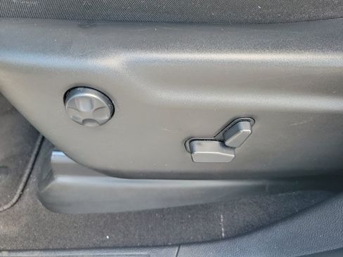 Used 2021 Jeep Grand Cherokee Laredo X RWD image 19