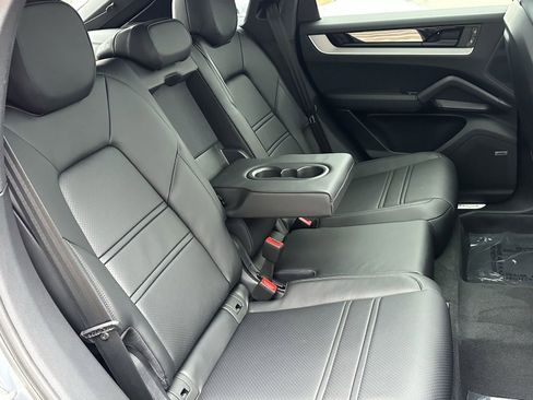 New 2026 Porsche Cayenne Coupe image 20