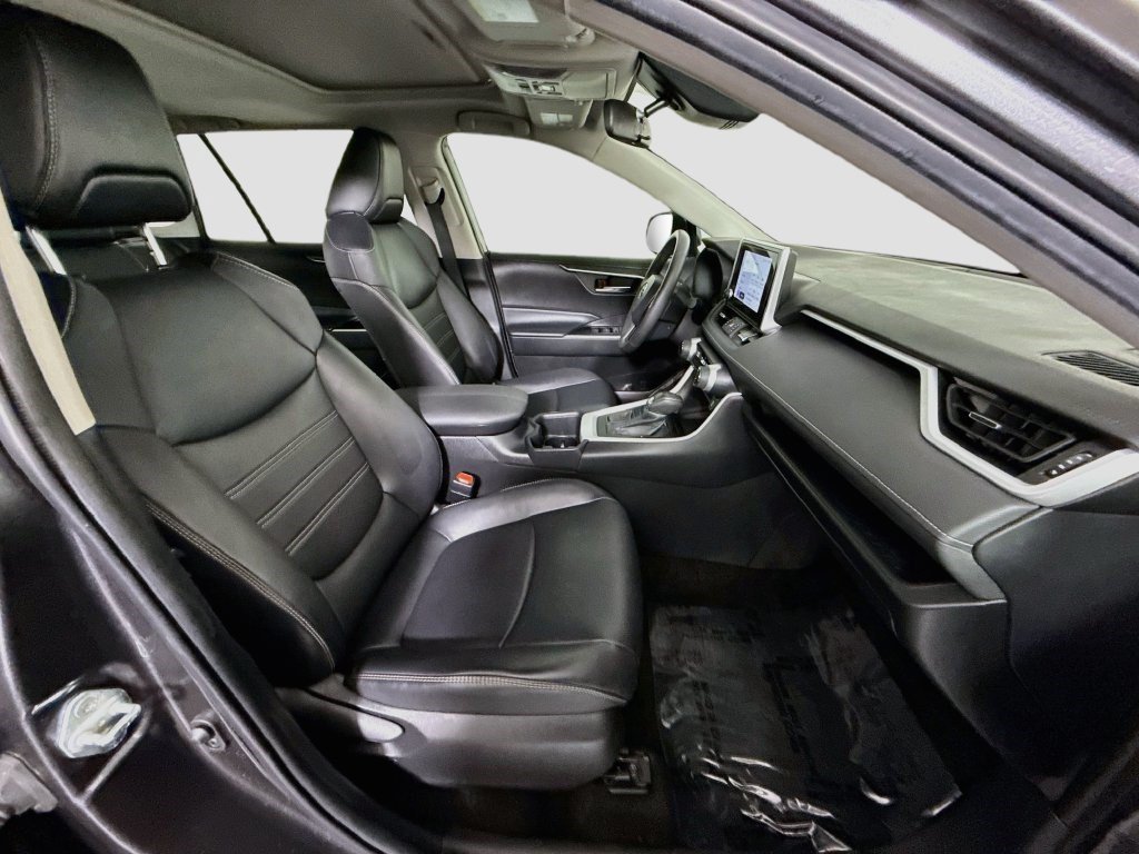 Used 2023 Toyota RAV4 XLE Premium FWD image 28