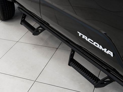 Used 2024 Toyota Tacoma 4x4 Double Cab image 6