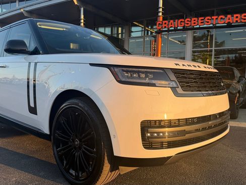 Used 2025 Land Rover Range Rover SE image 4
