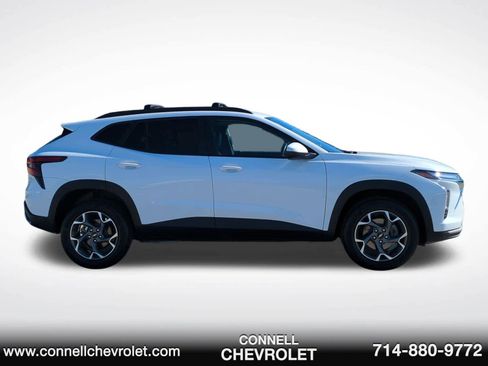 Used 2024 Chevrolet Trax LT w/ Driver Confidence Package image 4