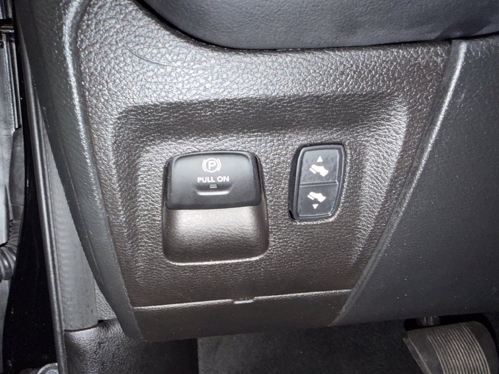 Used 2022 RAM 1500 Limited w/ Body-Colour Bumper Group AWD/4WD image 17