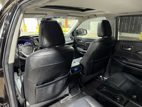 Used 2019 Toyota Highlander Limited AWD/4WD image 31