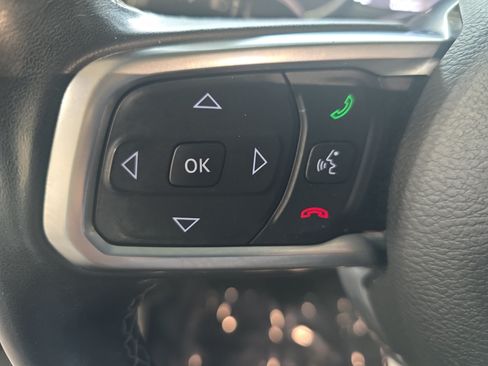 Used 2019 Jeep Wrangler Unlimited Sahara AWD/4WD image 16