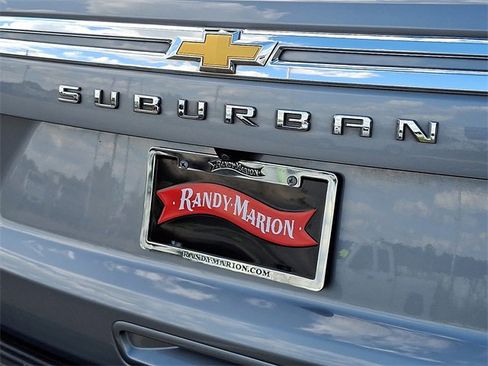 Used 2024 Chevrolet Suburban Premier image 28