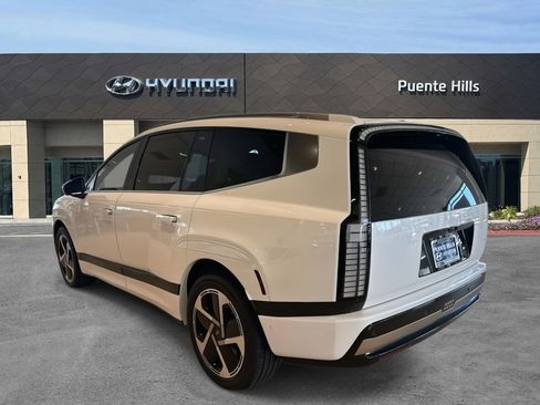 New 2026 Hyundai Ioniq 9 Calligraphy AWD/4WD image 3
