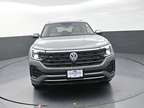 New 2026 Volkswagen Atlas SEL Premium R-Line AWD/4WD image 2