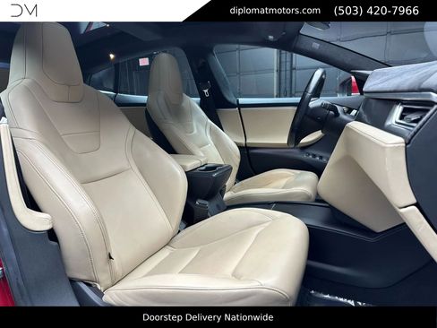 Used 2015 Tesla Model S 90D image 20