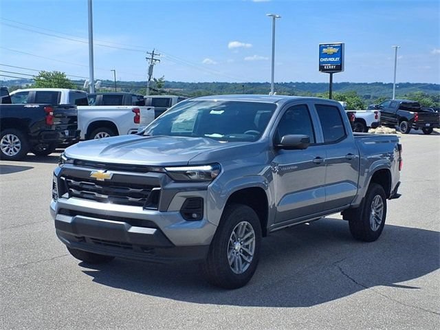 New 2025 Chevrolet Colorado LT w/ LT Convenience Package AWD/4WD image 3