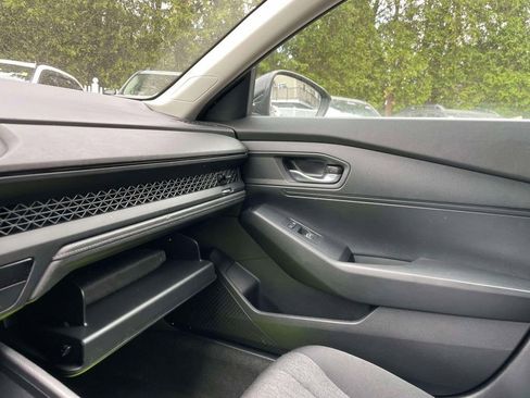 Certified 2023 Honda Accord LX image 33