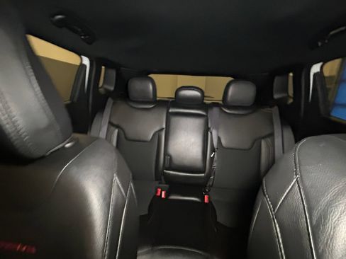 Used 2025 Jeep Compass Trailhawk AWD/4WD image 22
