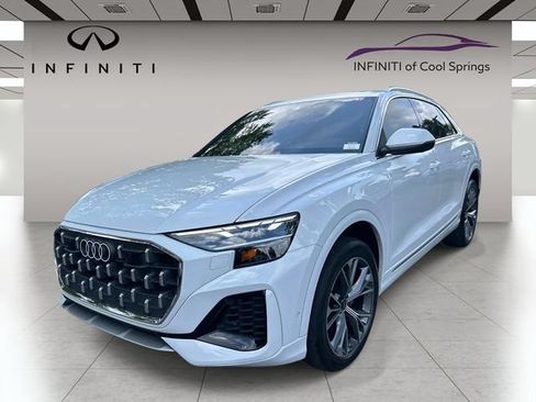 Used 2024 Audi Q8 Premium Plus AWD/4WD image 3