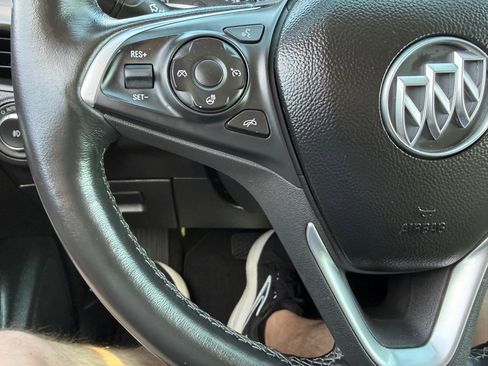 Used 2020 Buick Envision Essence FWD image 28