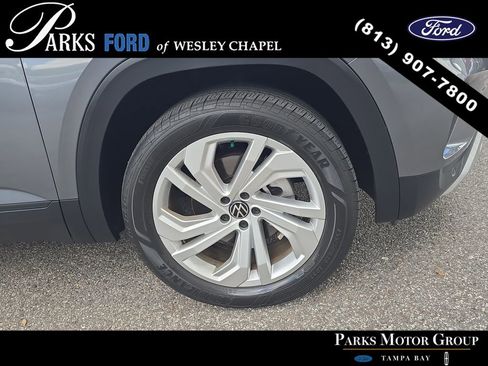 Used 2023 Volkswagen Atlas SE w/ Panoramic Sunroof Package FWD image 34