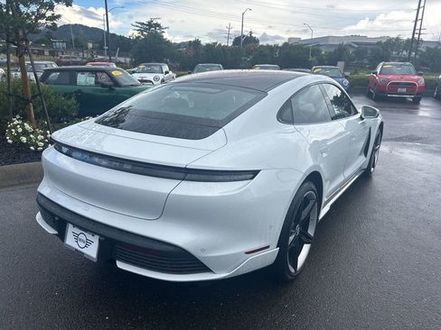 Used 2020 Porsche Taycan 4S image 5