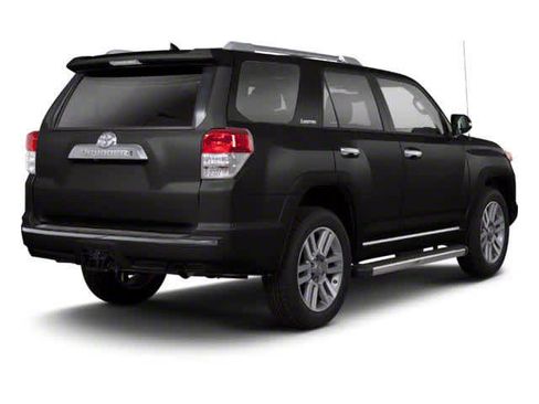 Used 2013 Toyota 4Runner SR5 w/ Convenience Pkg AWD/4WD image 2