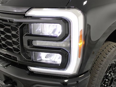 New 2026 Ford F250 Lariat w/ Black Appearance Package image 61