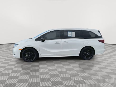 Used 2024 Honda Odyssey Sport image 5