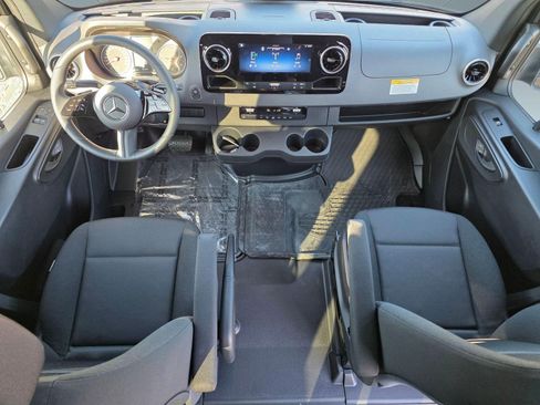 New 2025 Mercedes-Benz Sprinter 3500 image 12