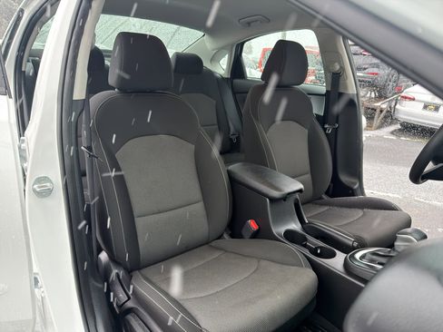 Used 2023 Kia Forte LXS image 16