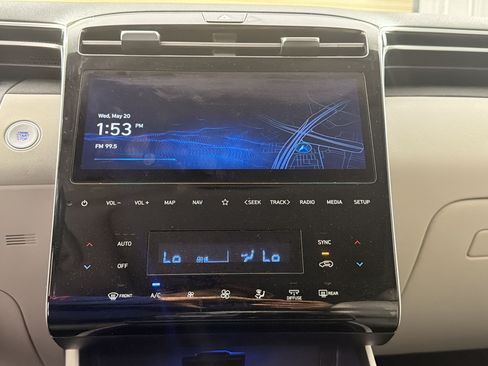 Used 2022 Hyundai Tucson Limited FWD image 23
