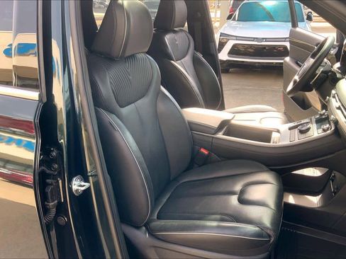 Used 2023 Hyundai Palisade Calligraphy image 9