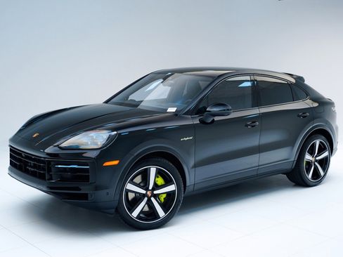 New 2026 Porsche Cayenne E-Hybrid Coupe image 1