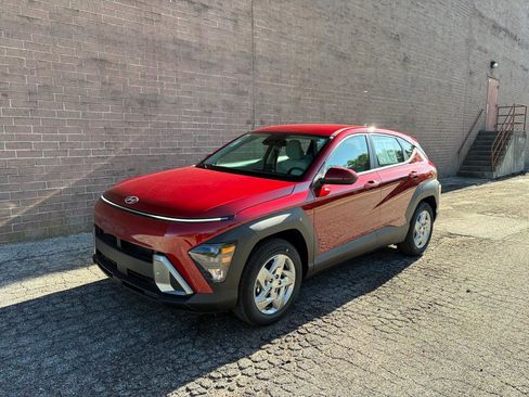New 2026 Hyundai Kona SE FWD image 1