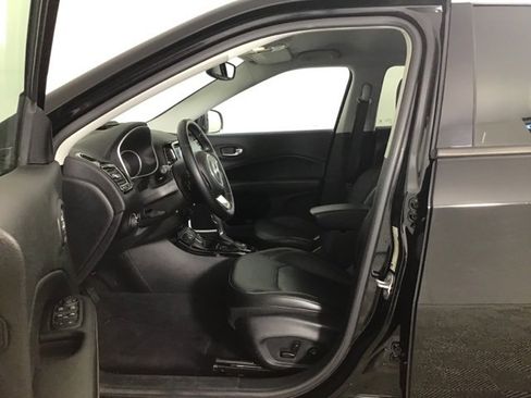 Used 2020 Jeep Compass Limited image 9