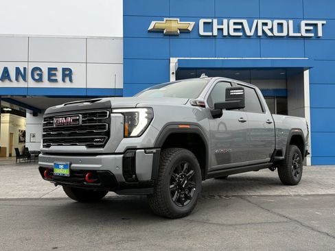 New 2026 GMC Sierra 2500 AT4 w/ AT4 Premium Plus Package image 3