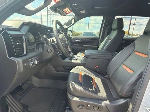 Used 2025 GMC Sierra 1500 AT4 w/ AT4 Premium Package AWD/4WD image 15