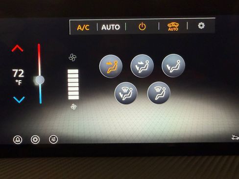 Used 2026 Nissan Kicks SR FWD image 19