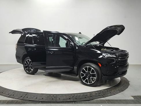 Used 2022 Chevrolet Tahoe RST w/ Sport Performance Package AWD/4WD image 9