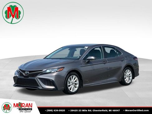 Used 2024 Toyota Camry SE FWD image 1